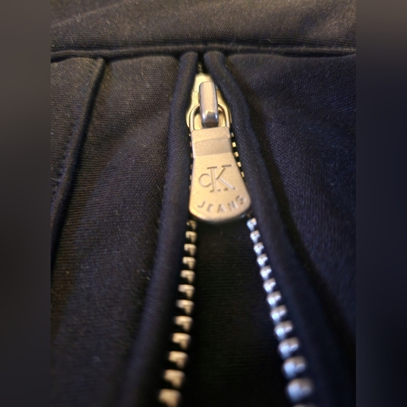 Calvin Klein zip front pocket, fleece lined hooded sweater - Picture 5 of 6